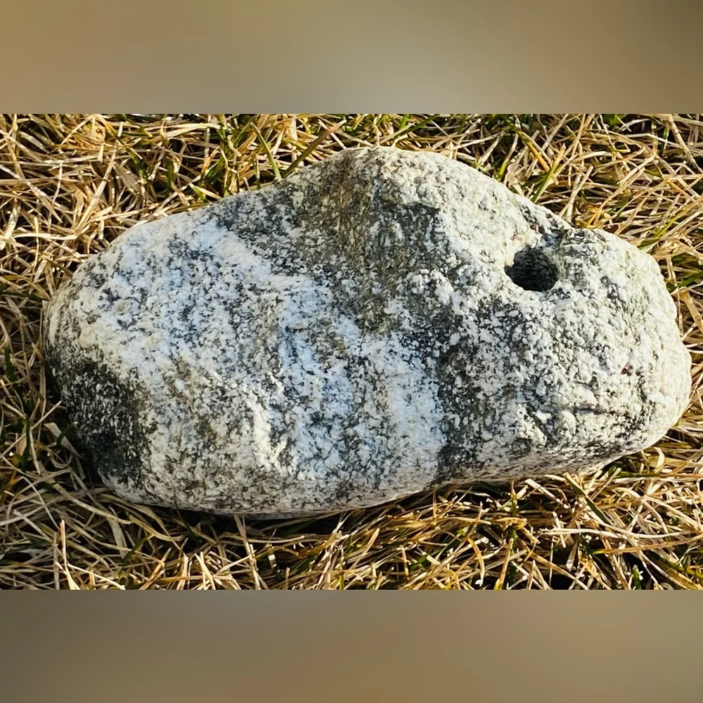 GraniteRock w/Hole For-Aquarium/Terrarium-Beautiful/Inserting/Beneficial/Natural